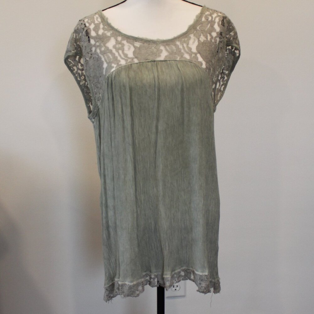 Kori America Lace Sleeveless Light Green Top with Criss-Cross Back Size Small